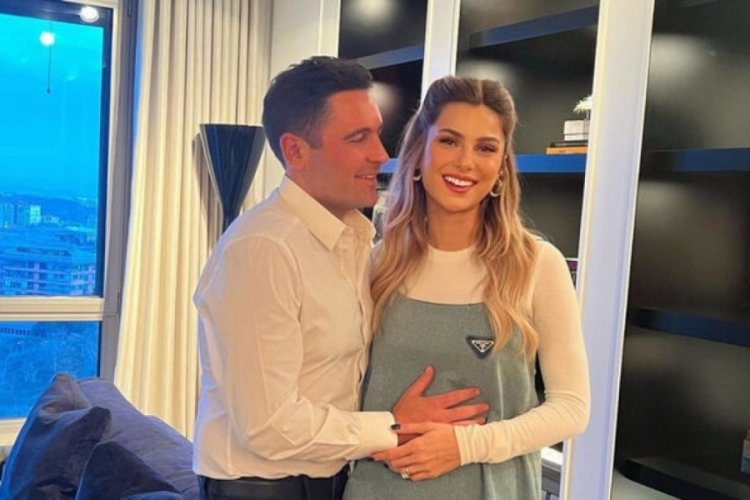 Nazlı Sabancı hamilelik pozu verdi