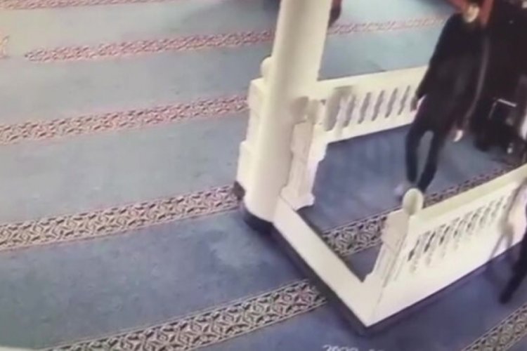 İstanbul'da hırsızlar, bu seferde camiden mikrofon &ccedil;aldı