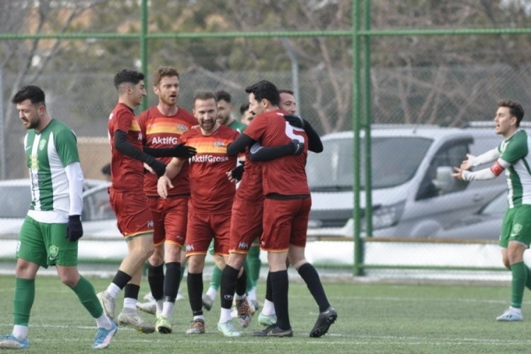 Erciyes Esen Makine FK'da y&uuml;zler g&uuml;l&uuml;yor