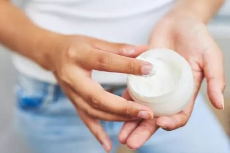 Oru&ccedil;luyken krem s&uuml;rmek orucu bozar mı?