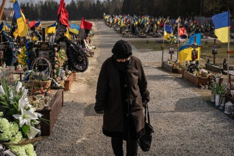 Savaştan ka&ccedil;an Ukranyalı kadınlara cinsel saldırı!