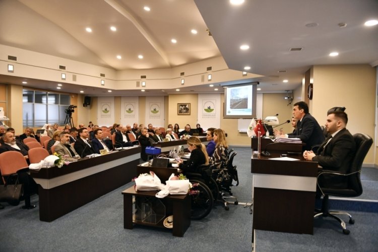 Depremi yaşayan il&ccedil;elerin isimleri Bursa sokaklarında yaşayacak