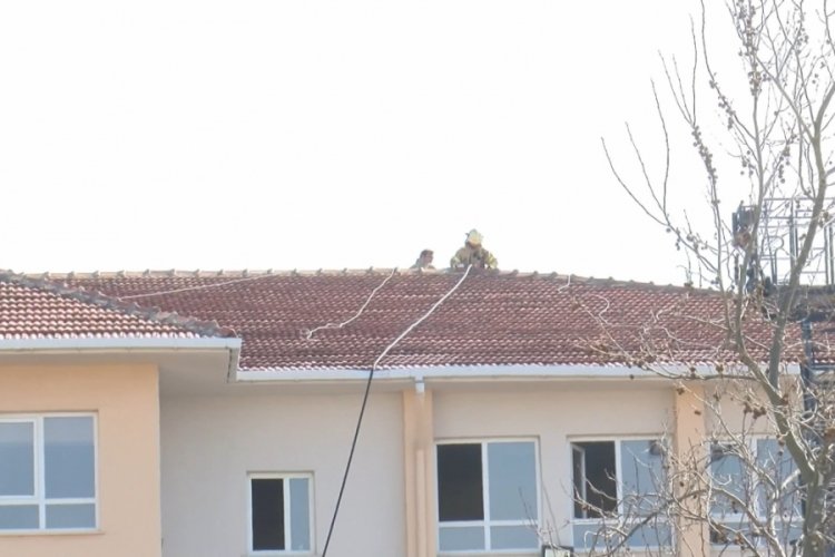İstanbul'da lisede yangın paniği