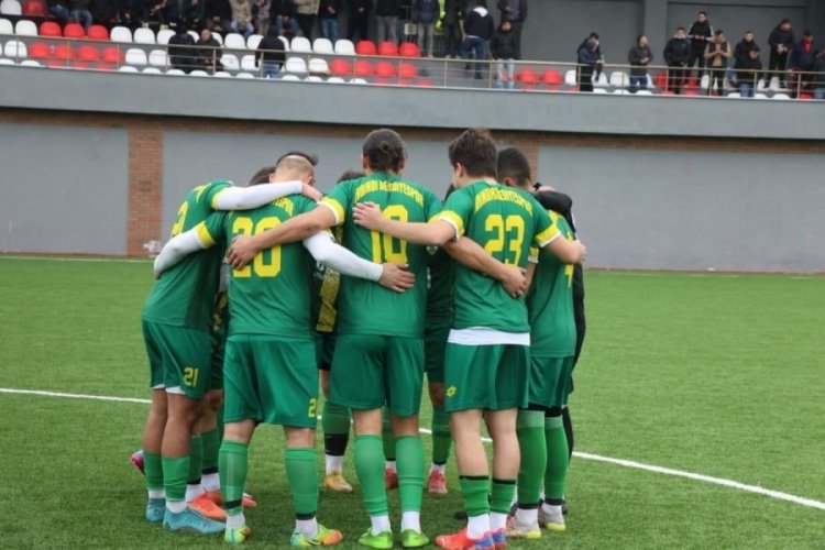 İvrindi Belediyespor S&uuml;per Amat&ouml;r Lige y&uuml;kseldi