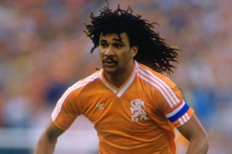 Ruud Gullit depremzedeler i&ccedil;in destek &ccedil;ağrısında bulundu