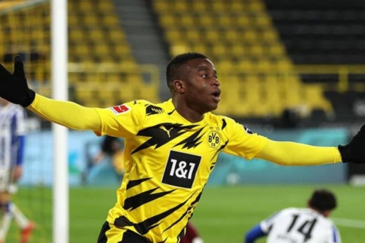 Youssoufa Moukoko'nun ger&ccedil;ek yaşı ortaya &ccedil;ıktı!
