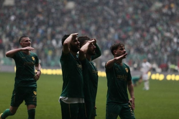 Bursaspor'dan 'İstiklal Marşı' ile tepki