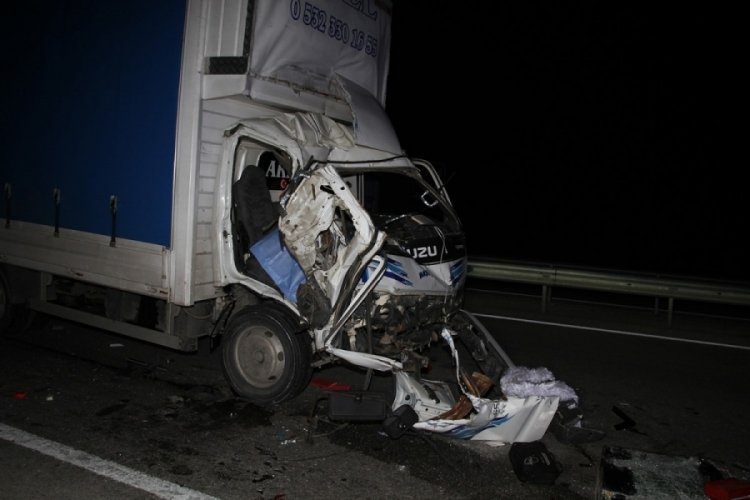 Manisa Kula'da korkun&ccedil; kamyonet kazası: 1 &ouml;l&uuml;, 1 ağır yaralı