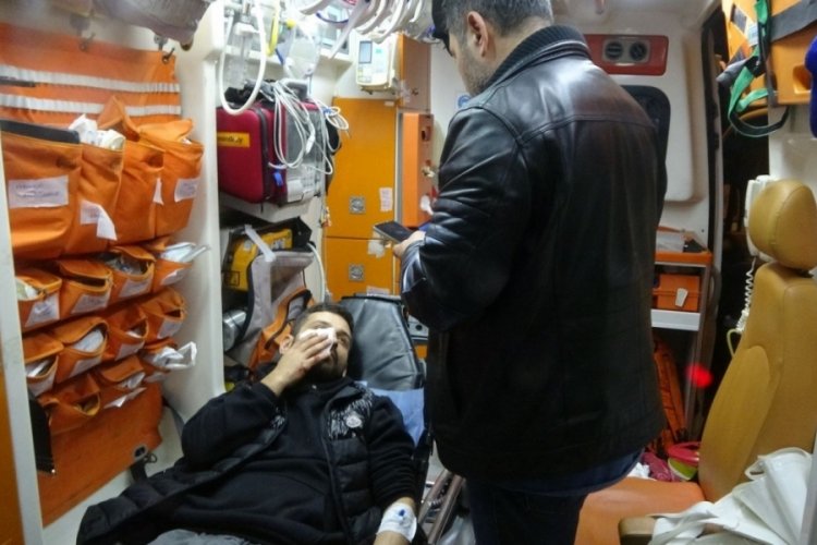 Adana'da bir kişi evinde yatarken ağzından vuruldu