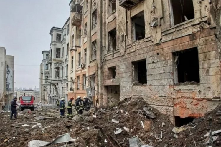 Rusya, Ukrayna'yı hipersonik f&uuml;zelerle vurdu