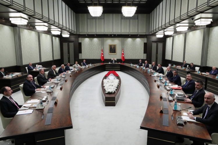 Saatler kaldı! Kritik se&ccedil;im &ouml;ncesinde t&uuml;m g&ouml;zler orada...