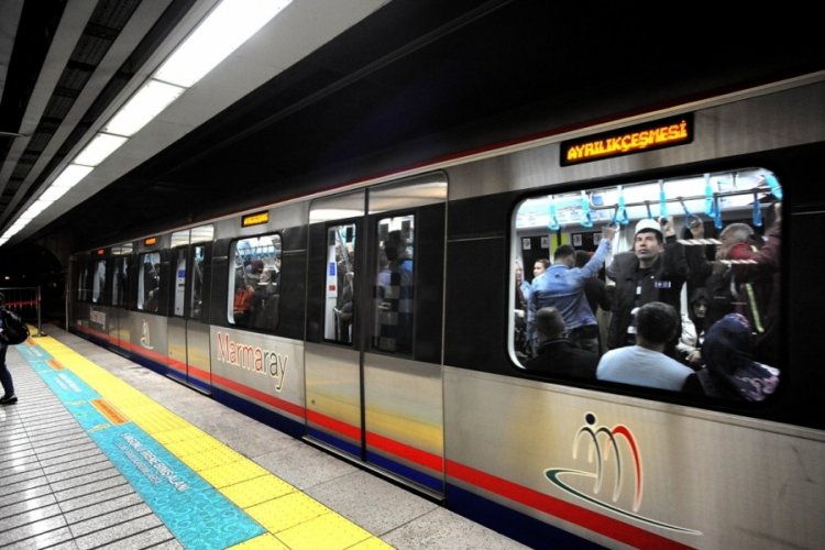 Marmaray: &Uuml;z&uuml;c&uuml; olay nedeniyle seferler tek hattan gecikmeli yapılıyor