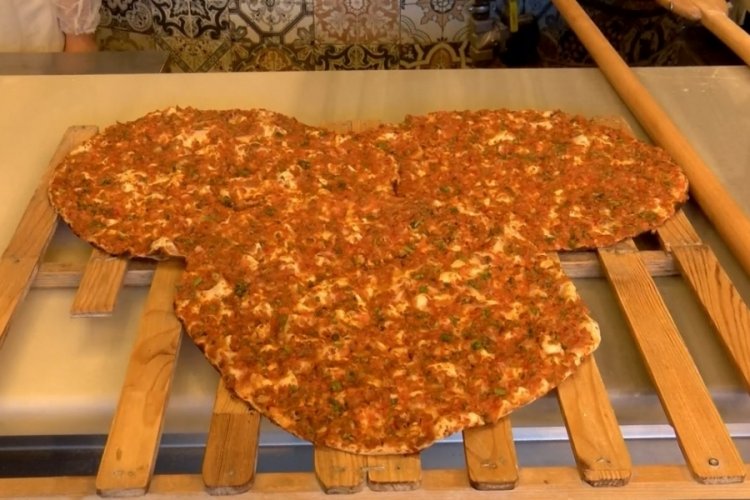 Lahmacun fiyatları zirveye ulaşıyor