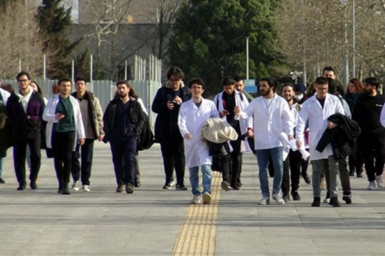 Cerrahpaşa &ouml;ğrencileri eylemde