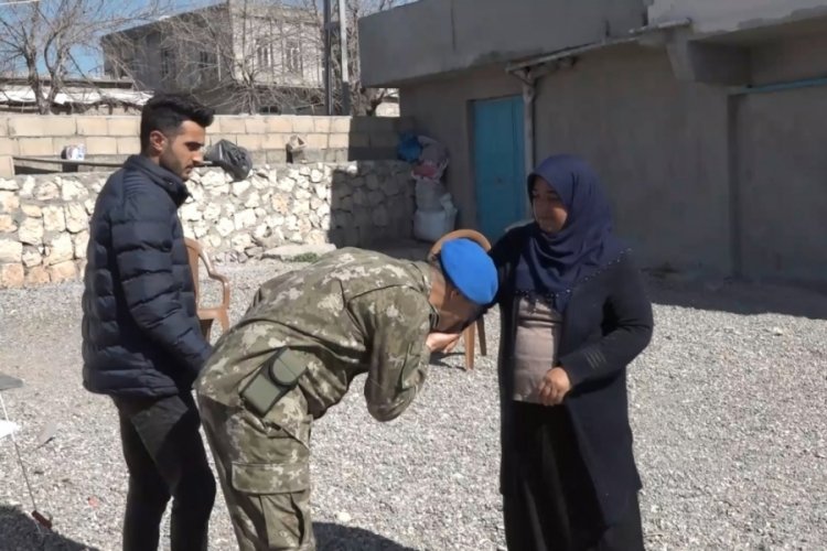 Mehmet&ccedil;ik Adıyamanlı depremzede şehit ailesini ziyaret etti