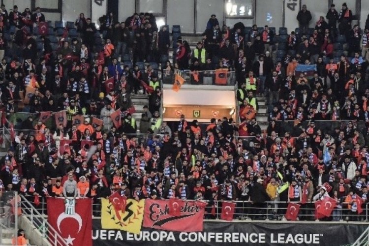 UEFA Avrupa Konferans Ligi'nde Eskişehirspor pankartları detayı