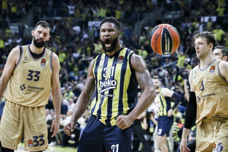 Fenerbah&ccedil;e Beko, Euroleagu'de Barcelona'yı devirdi!