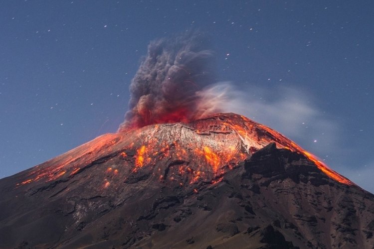 Meksika'da Popocatepetl Yanardağı'nda 6 yeni patlama meydana geldi
