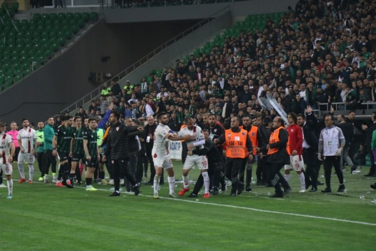 Sakaryaspor - Samsunspor ma&ccedil;ı PFDK'ya sevk edildi