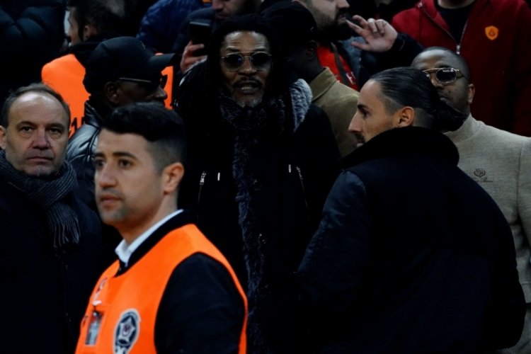Galatasaray'ın eski futbolcusu Rigobert Song ma&ccedil;ı izledi
