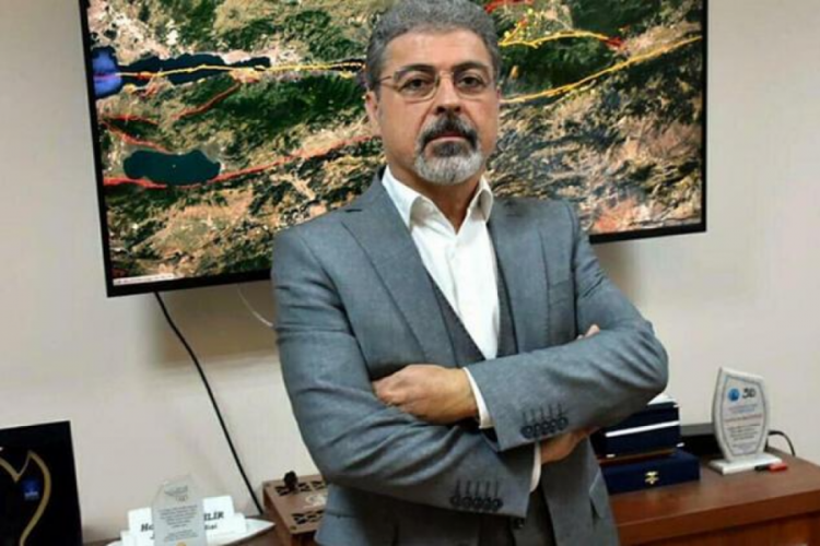 Prof. Dr. S&ouml;zbilir: İkiye b&ouml;l&uuml;nen zeytin ağacının nedeni fay değil