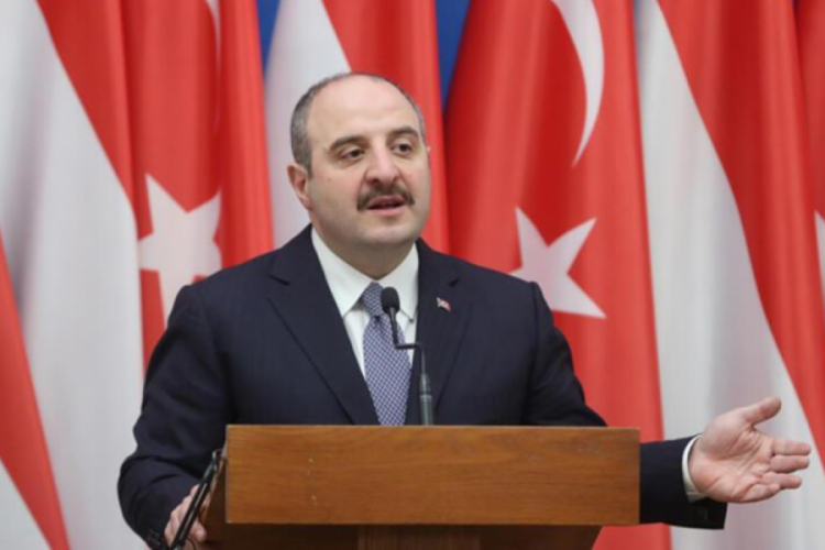 Bakan Varank'ın acı g&uuml;n&uuml;!