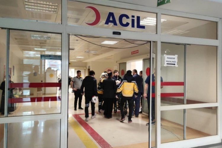 Siirt'te tarım aracı devrildi