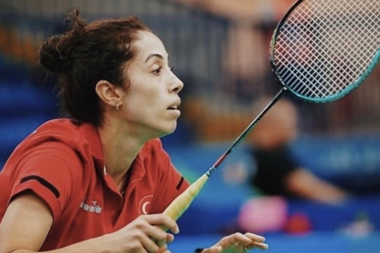 Portekiz'den &Ouml;zge Bayrak Bağcı g&uuml;m&uuml;ş madalya ile d&ouml;nd&uuml;