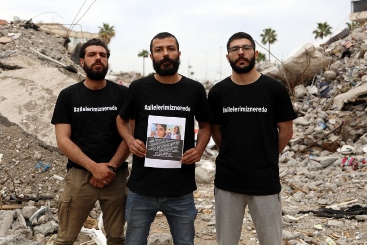 Hatay'da yakınlarını sokak sokak arıyorlar
