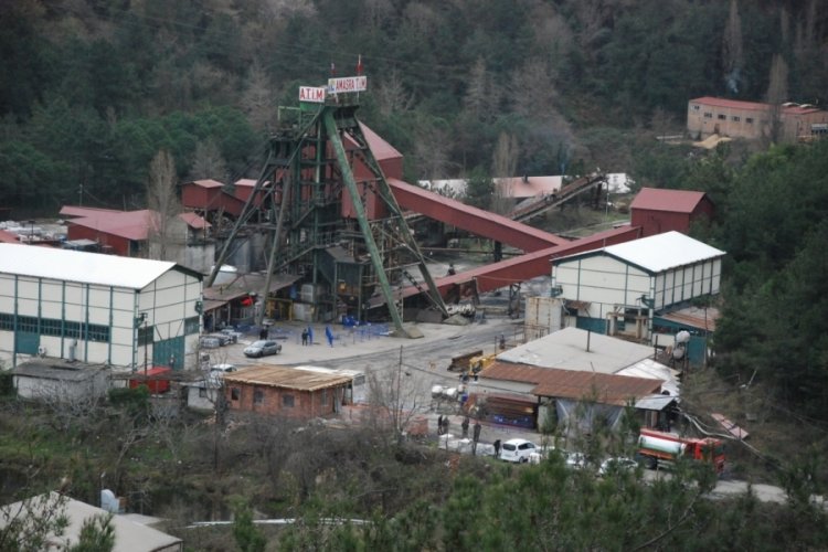 Amasra'da yangını s&ouml;nd&uuml;rmek i&ccedil;in kurulan barajlar kaldırılıyor