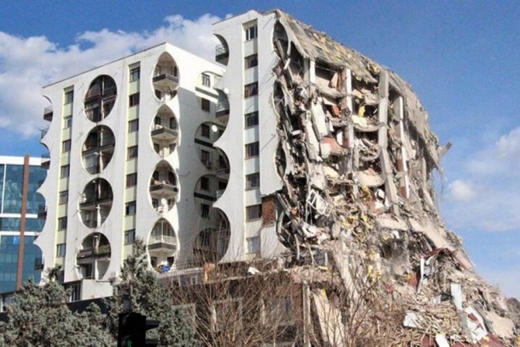 Galeria iş merkezi skandalları bitmiyor: 'A&ccedil;ılış izin belgesi' de yokmuş