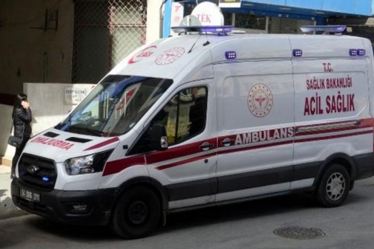 Gazete sahibi b&uuml;rosunda &ouml;l&uuml; bulundu