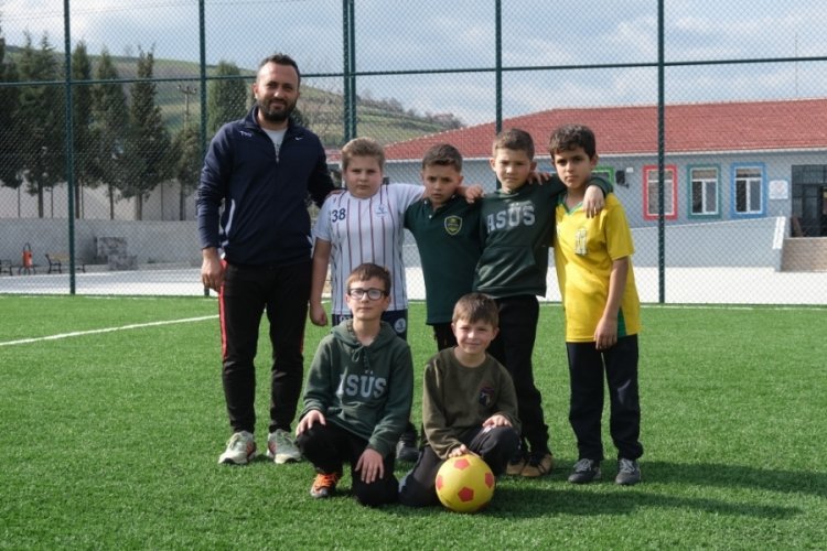 Samsun'da &ouml;ğrencilere futbol eğitimi verildi