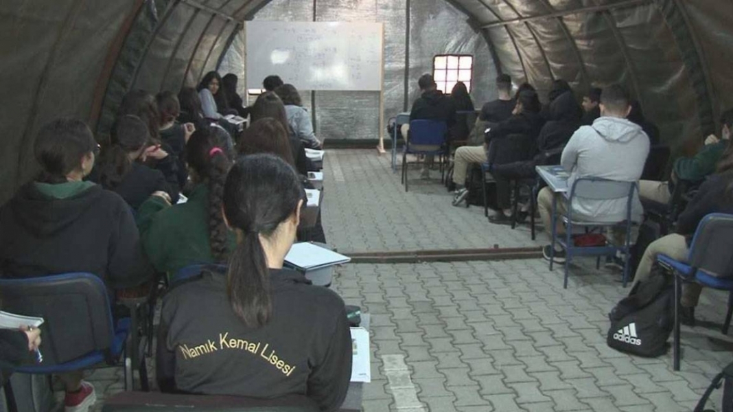 KKTC'den eğitim &ccedil;adırlarda devam ediyor