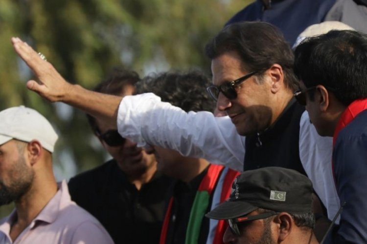 Pakistan'ın eski Başbakanı Imran Khan hakkında iki ayrı tutuklama emri