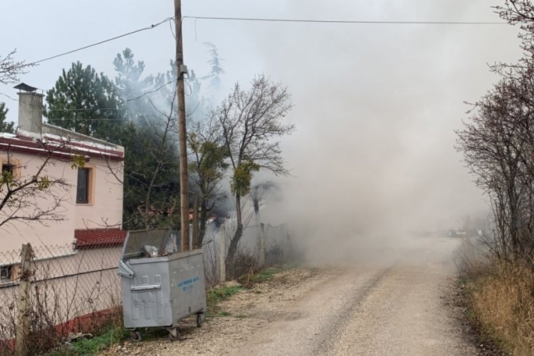 &Ccedil;orum'da bağ evinde korkutan yangın: Alev alev yandı