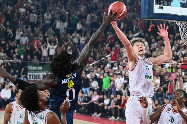 Fenerbah&ccedil;e Beko'nun galibiyet serisine Pınar Karşıyaka son verdi