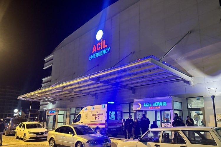 Kastamonu'da restoranda &ccedil;ıkan silahlı kavgada kan aktı