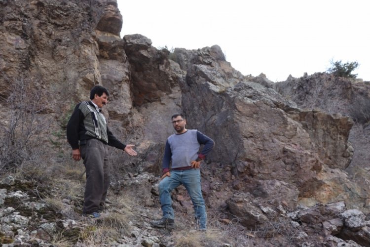 Ardahan'da depremde kopan kaya korkutuyor