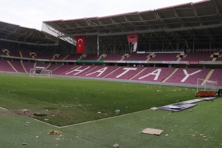 Yeni Hatay Stadı'nda acı ve h&uuml;z&uuml;n hakim