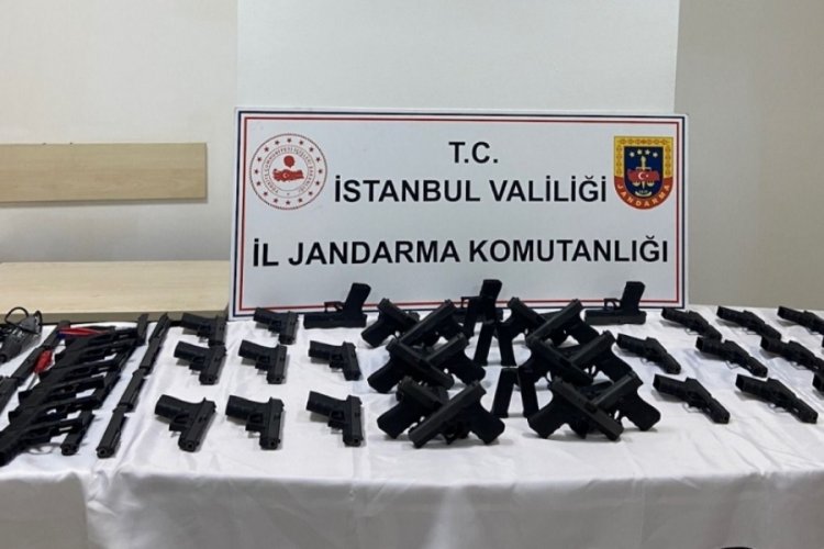 İstanbul'da su&ccedil; &ouml;rg&uuml;tlerine silah imalatı yapan iki ş&uuml;pheli yakalandı