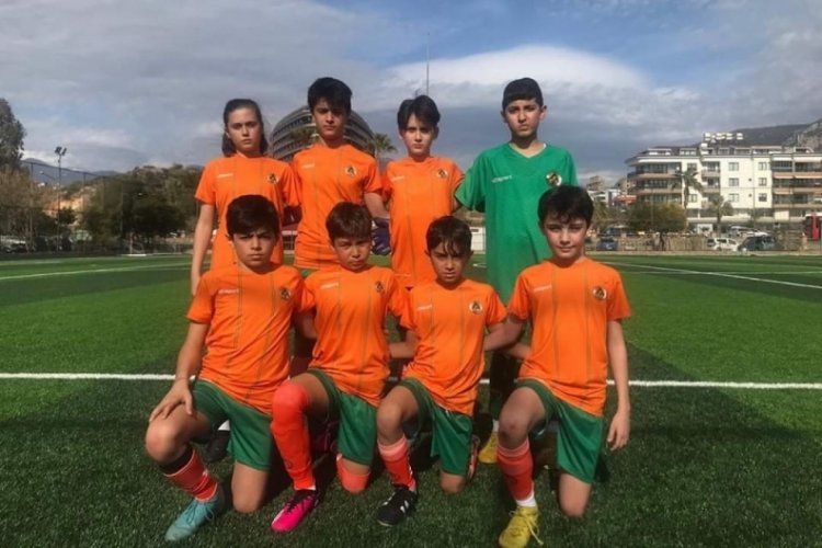 Alanyaspor'a transfer olan Yiğit T&uuml;rkan'dan ilk ma&ccedil;ta 3 gol ve 2 asist