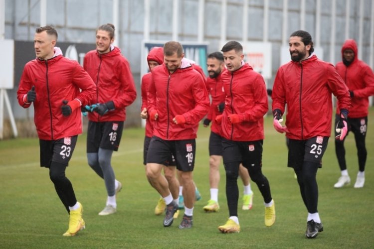 Sivasspor, Fiorentina ma&ccedil;ı hazırlıklarına başladı