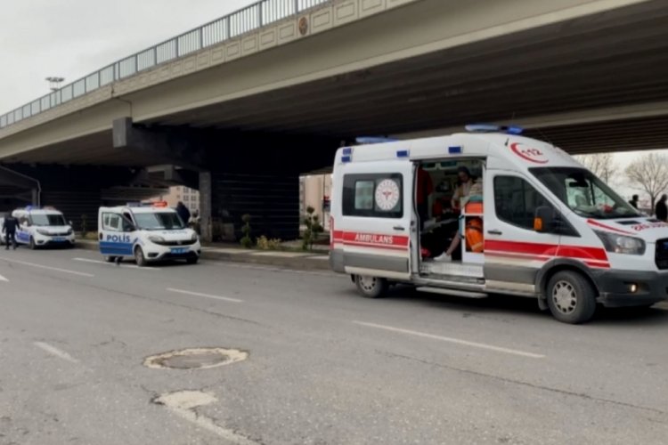 Aksaray'da &ouml;ğrenciler arasında bı&ccedil;aklı kavga: 1'i ağır 4 yaralı