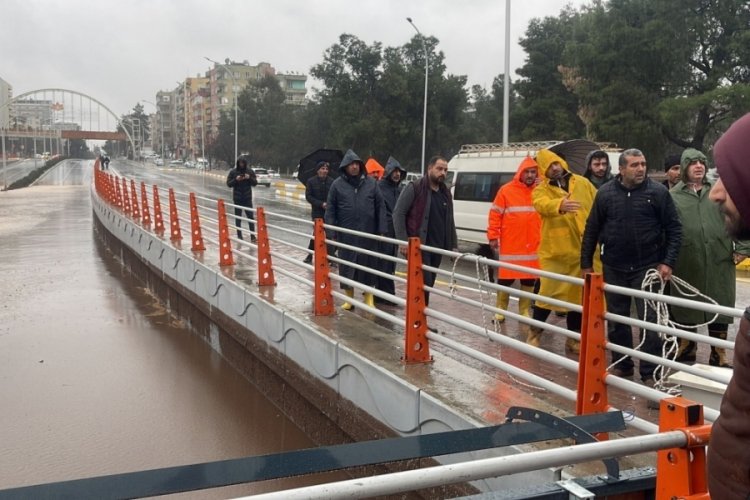 Şanlıurfa'da suya kapılan 6 kişi aranıyor