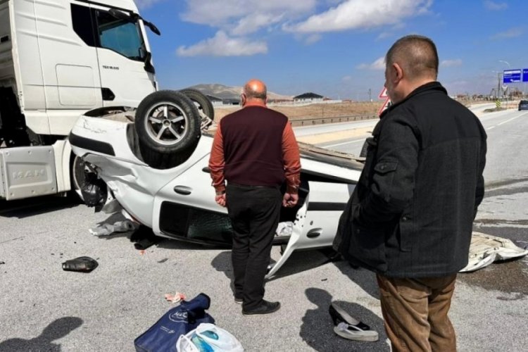 Afyonkarahisar'da otomobil takla attı: 4 yaralı