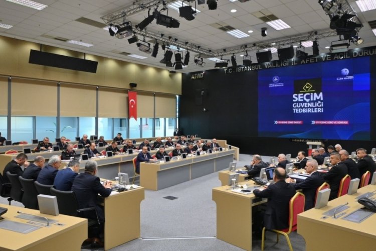Bursa Valisi Canbolat, Se&ccedil;im B&ouml;lge G&uuml;venlik Toplantısı'na katıldı
