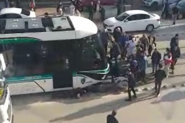 Kocaeli'nde okuldan &ccedil;ıkan &ouml;ğrenci tramvay altında kaldı