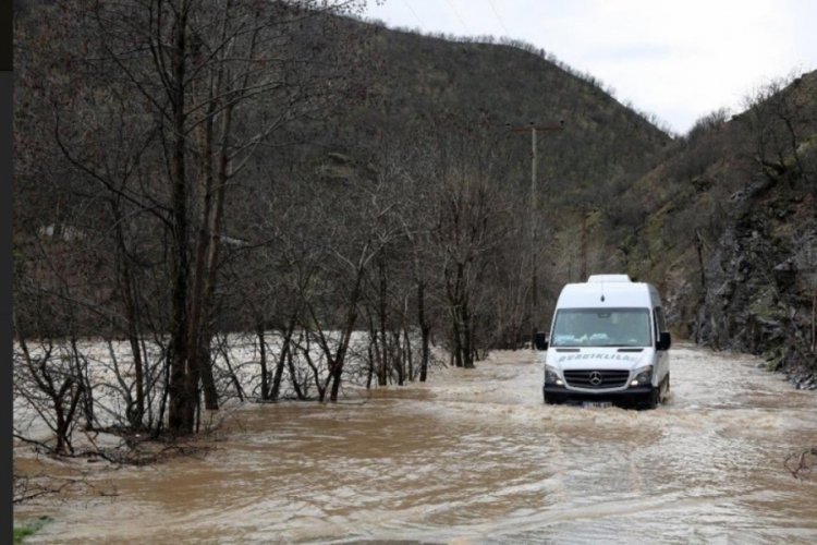 Tunceli'de Munzur &Ccedil;ayı taştı