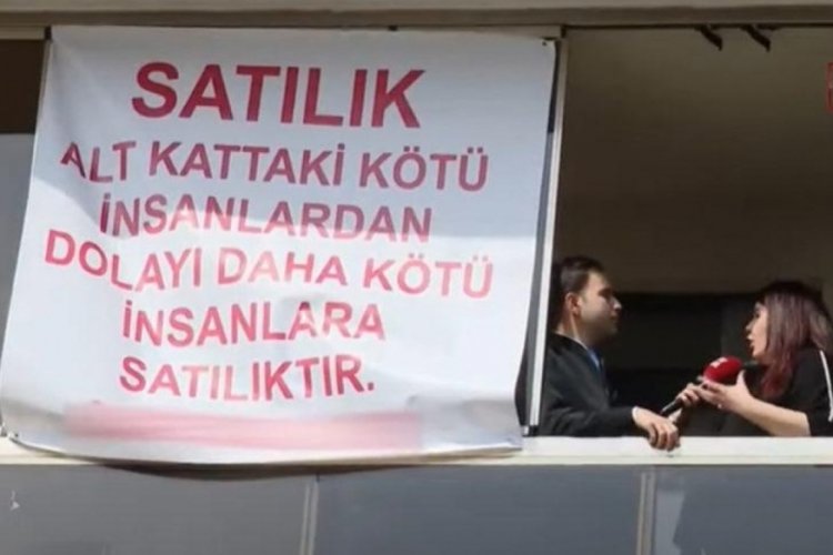 Evini satılığa &ccedil;ıkarıp bu pankartı astı!